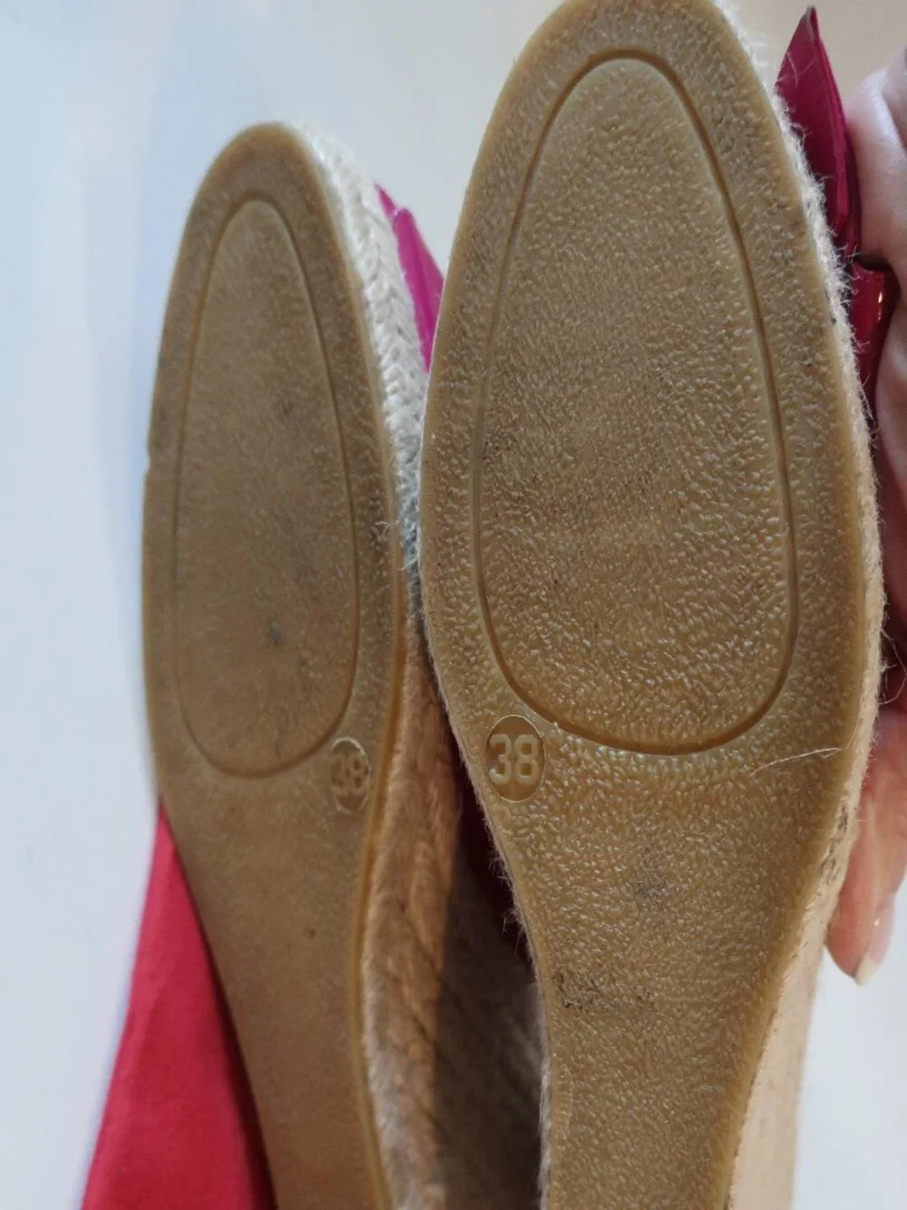 Authentic Valentino Garavani Fuchsia Patent Leather Bow Espadrille Wedge 38 US/8